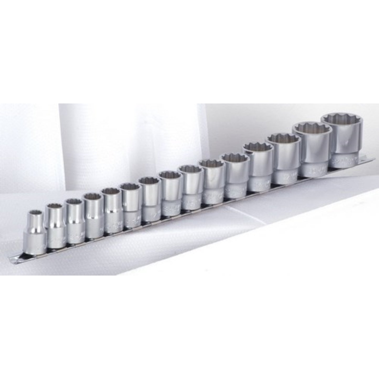 UNIOR Jeu de douilles 1/2" sur rack Douille, OUTIL A MAIN RANGESTOCK